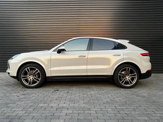 Porsche Cayenne — Фото автомобиля 6