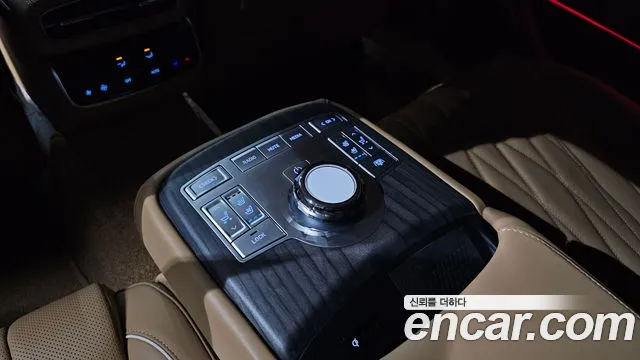 Genesis G80 Бензин 2.5 турбо AWD — Фото автомобиля 17