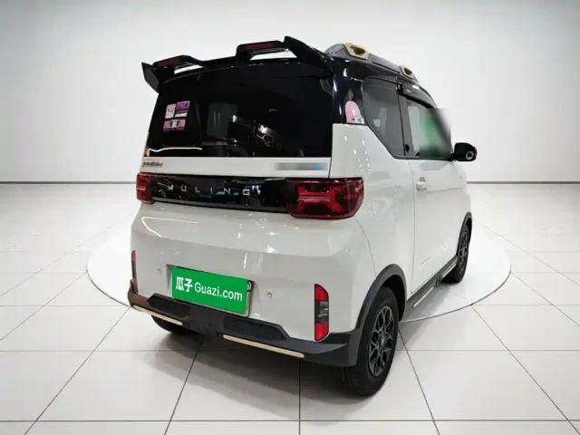 Wuling Hongguang Mini EV — Фото автомобиля 6