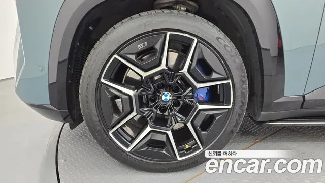 BMW XM G09 — Фото автомобиля 5