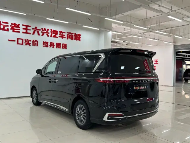 Bestune Besturn M9 — Фото автомобиля 14