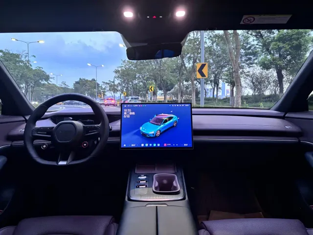 Xiaomi SU7 — Фото автомобиля 2