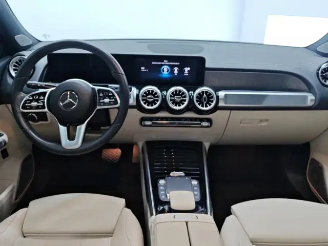 Mercedes-Benz EQB — Фото автомобиля 12