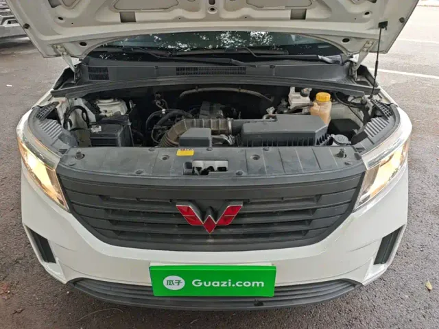 Wuling Hongguang Plus — Фото автомобиля 19