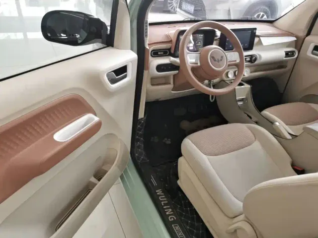 Wuling Hongguang Mini EV — Фото автомобиля 15