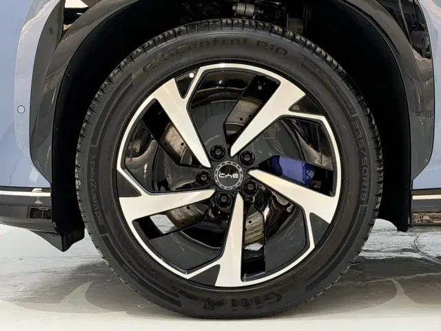 BYD Sealion 07 EV — Фото автомобиля 9