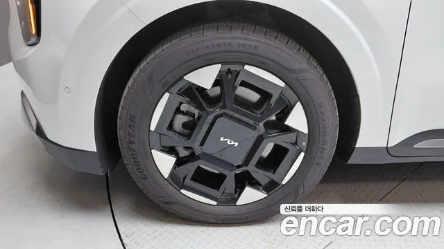 Kia Canival Новый Carnival 4 поколение Бензин 9 мест Noblesse — Фото автомобиля 3