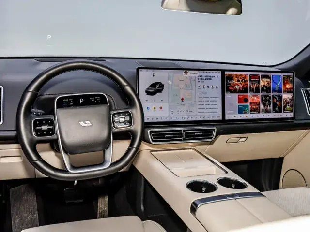 Li Auto L8 — Фото автомобиля 22
