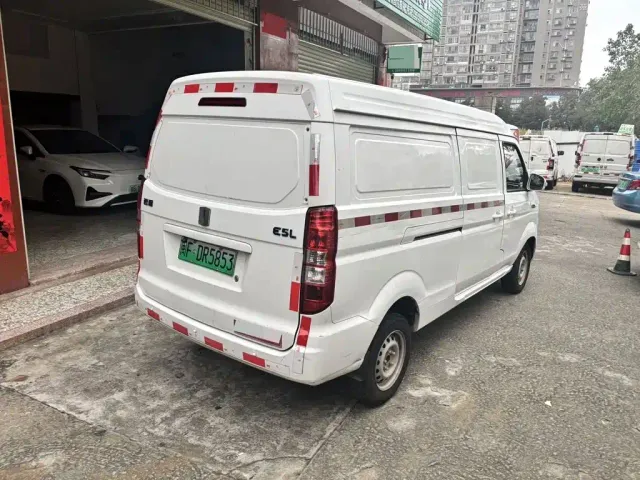 Farizon Yuan Cheng E5 — Фото автомобиля 4