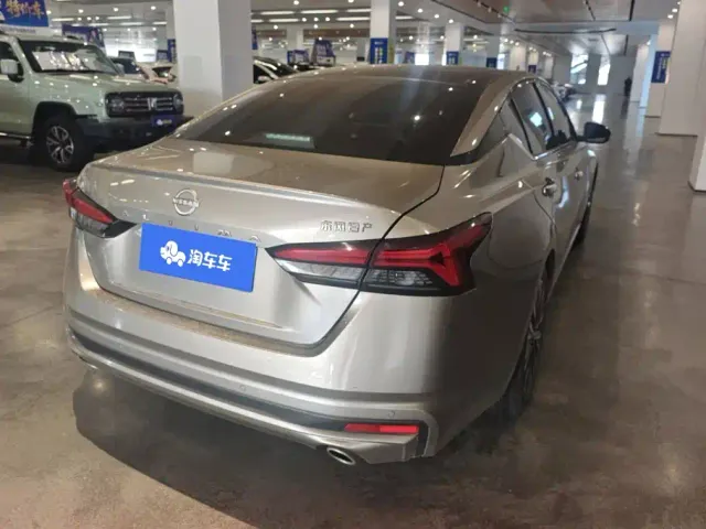 Nissan Teana — Фото автомобиля 3
