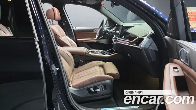 BMW X5 xDrive 40i M Sport — Фото автомобиля 26