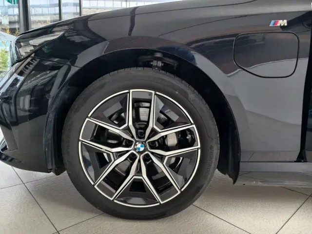 BMW i5 — Фото автомобиля 16