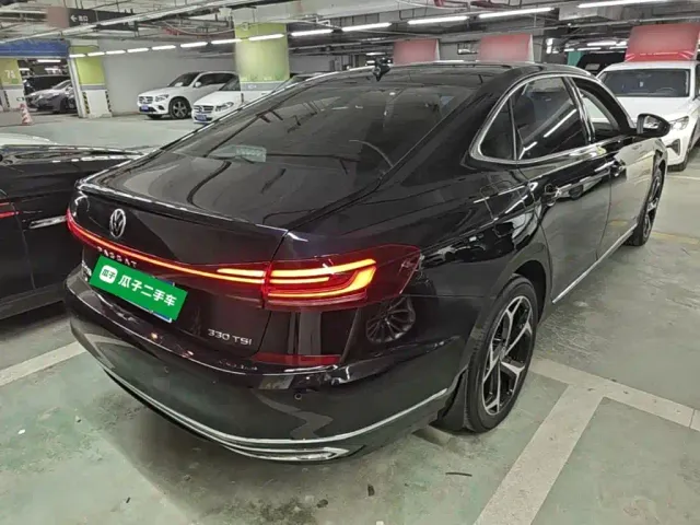Volkswagen Passat — Фото автомобиля 6