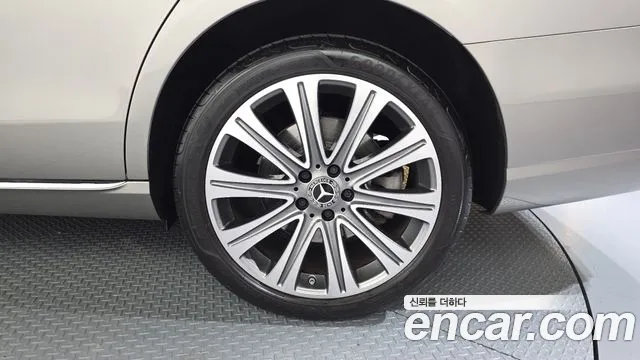 Mercedes-Benz E-Class W213 — Фото автомобиля 21
