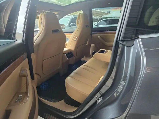 Zhijie Luxeed R7 2024 Pure Electric 802km Max — Фото автомобиля 12