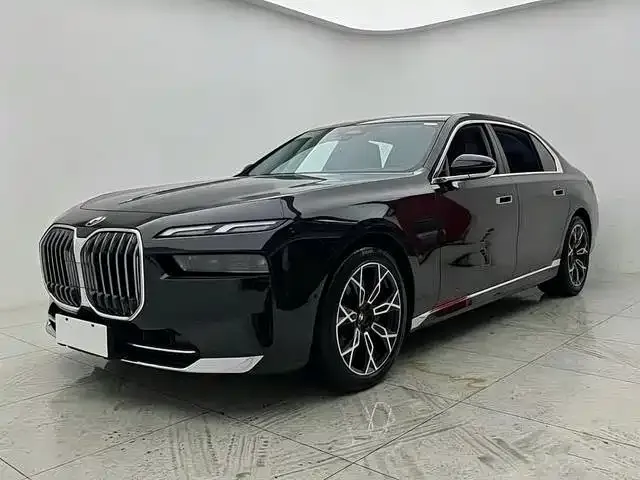 Фотография автомобиля — BMW 7 Series