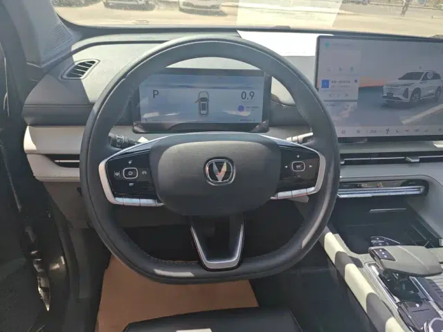 Changan CS75 Plus — Фото автомобиля 2
