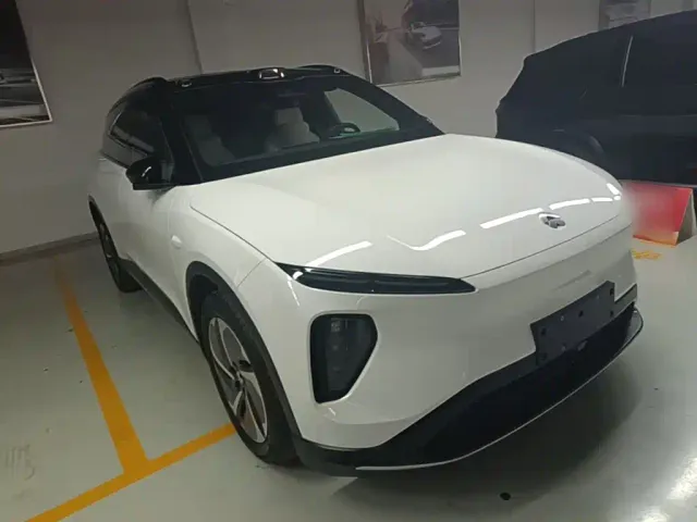 Nio ES6 — Фото автомобиля 21
