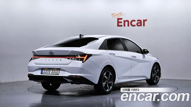Hyundai Avante CN7 — Фото автомобиля 2