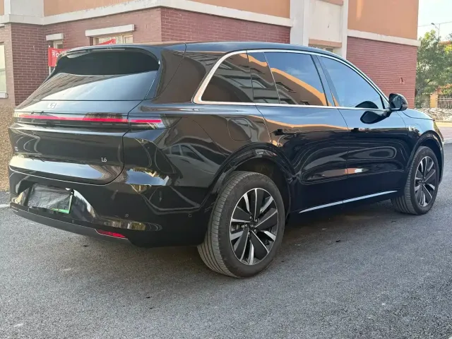 Li Auto L6 — Фото автомобиля 7