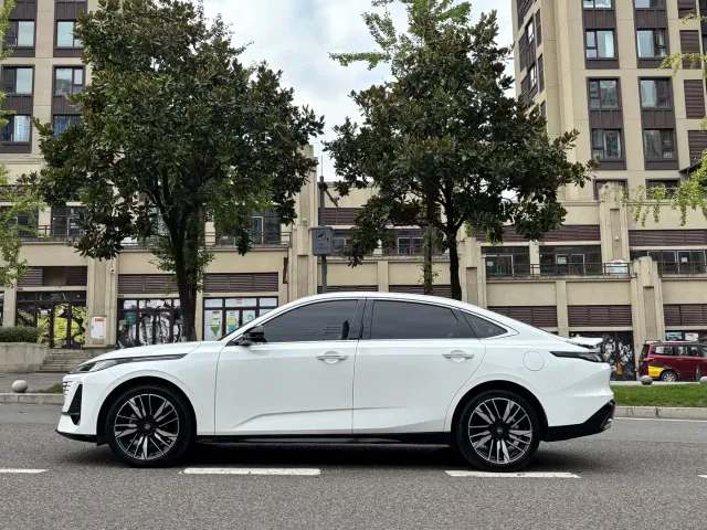 Changan Eado — Фото автомобиля 4