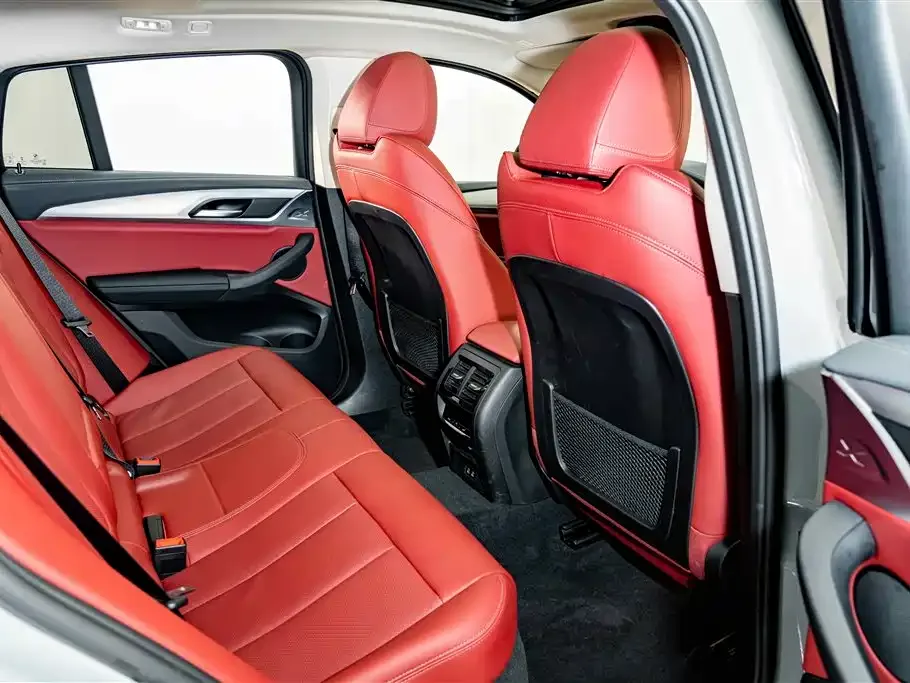 BMW BMW X4 2022 xDrive 30i M Sport Package — Фото автомобиля 21