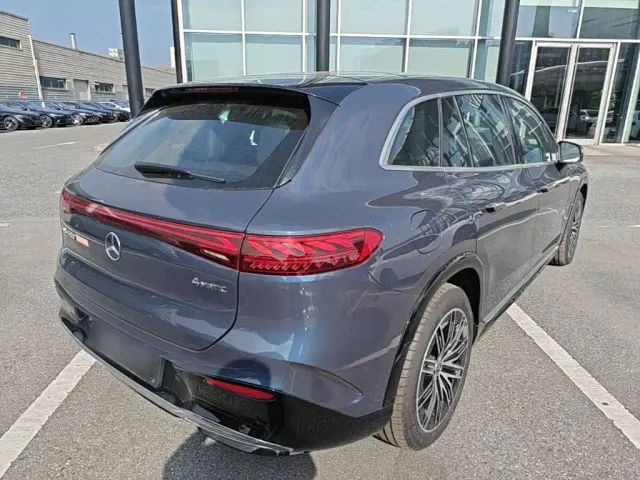 Mercedes-Benz EQS — Фото автомобиля 6