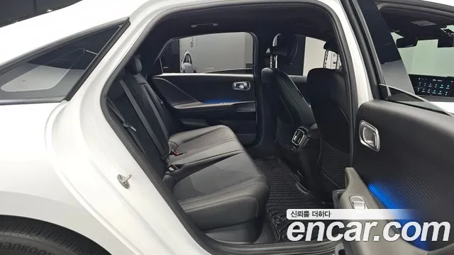 Hyundai Ioniq 6 — Фото автомобиля 18