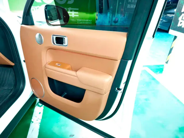 Li Auto L7 — Фото автомобиля 9