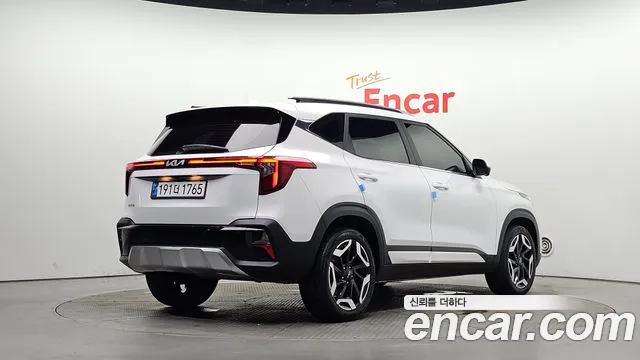 Kia Seltos — Фото автомобиля 2