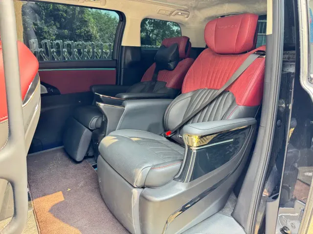 GAC Trumpchi E9 — Фото автомобиля 10