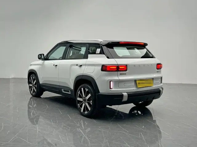 Geely ICON — Фото автомобиля 4