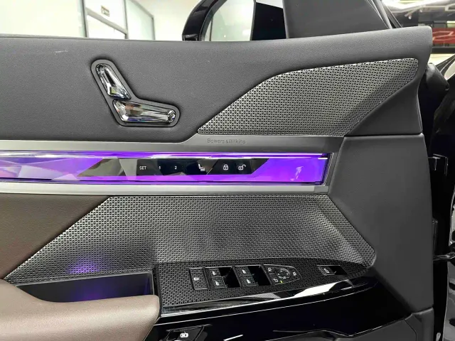 BMW 7 Series — Фото автомобиля 18
