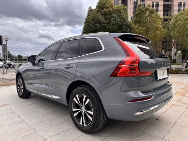 Volvo XC60 — Фото автомобиля 12