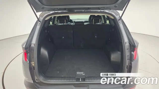 Hyundai Tucson Tucson (NX4) Дизель 2.0 2WD — Фото автомобиля 20