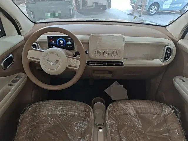 Wuling Hongguang Mini EV — Фото автомобиля 9