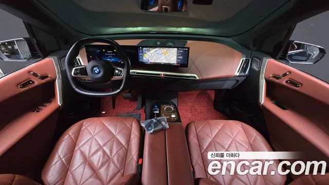 BMW iX — Фото автомобиля 7