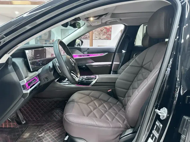 BMW 7 Series — Фото автомобиля 4