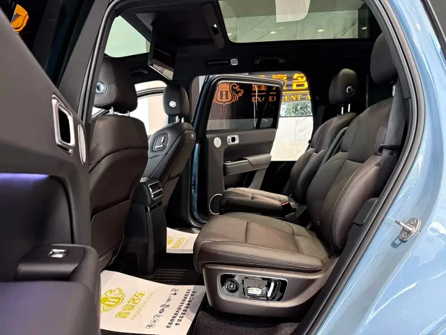 Li Auto Li Xiang L9 2022 Max — Фото автомобиля 12