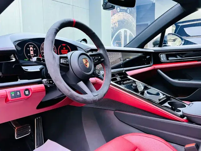Porsche Panamera — Фото автомобиля 8