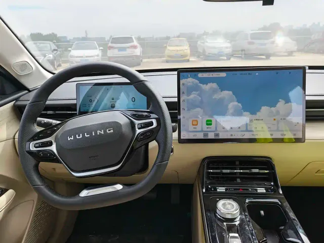 Wuling Starlight — Фото автомобиля 16