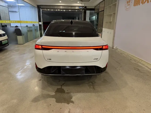 Xpeng P5 — Фото автомобиля 6