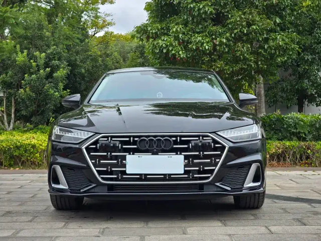 Audi A7L — Фото автомобиля 2