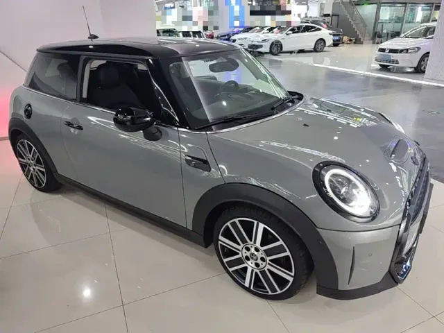 MINI Hatch — Фото автомобиля 3