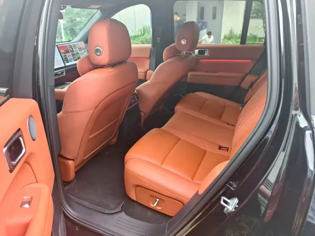 Li Auto L6 — Фото автомобиля 7