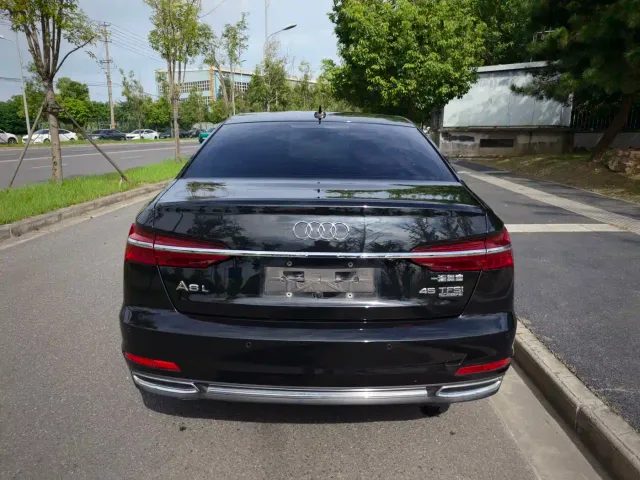 Audi A6L — Фото автомобиля 7