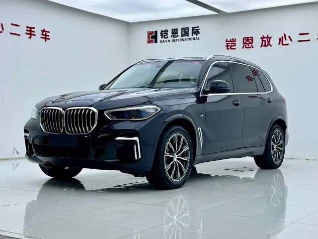Фотография автомобиля — BMW X5
