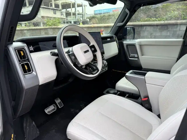iCAR V23 — Фото автомобиля 4