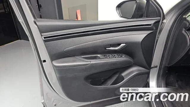 Hyundai Tucson Tucson (NX4) Дизель 2.0 4WD — Фото автомобиля 24