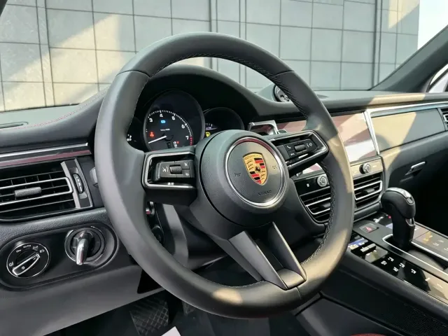 Porsche Macan — Фото автомобиля 7